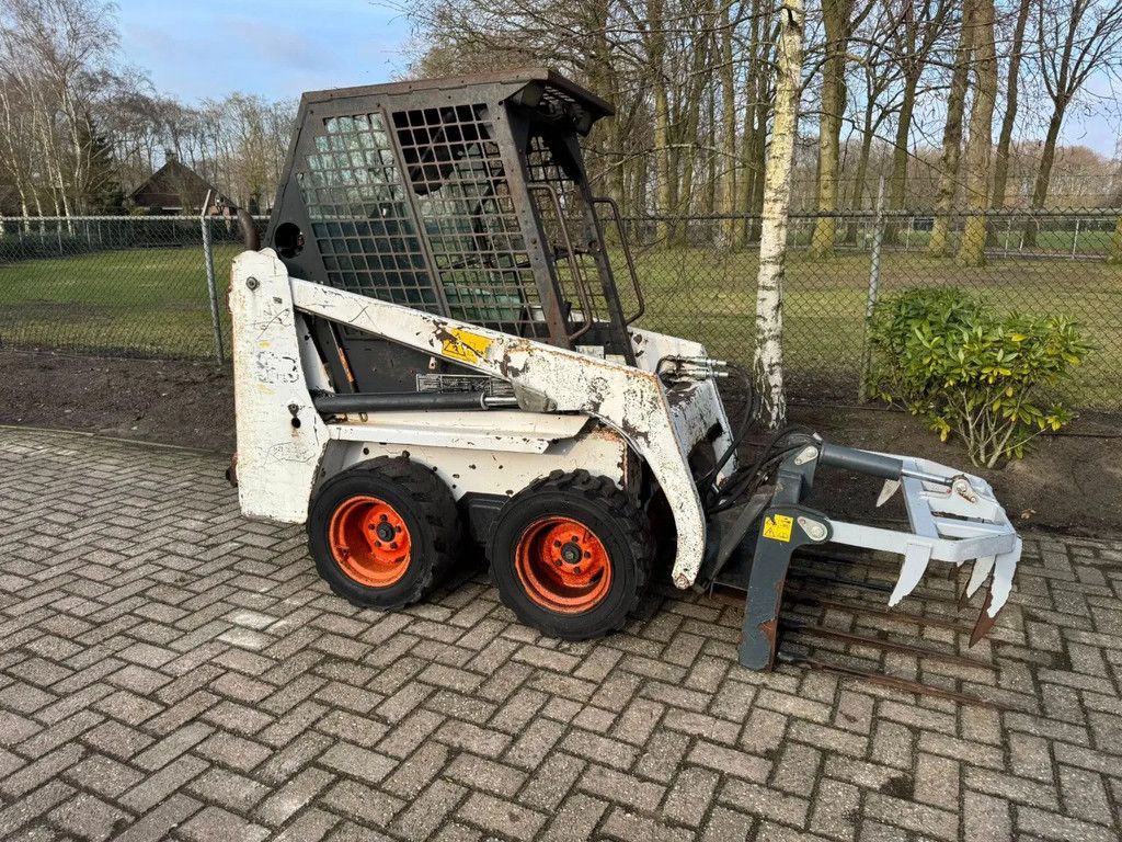 Bobcat 453 Schranklader shovel loader