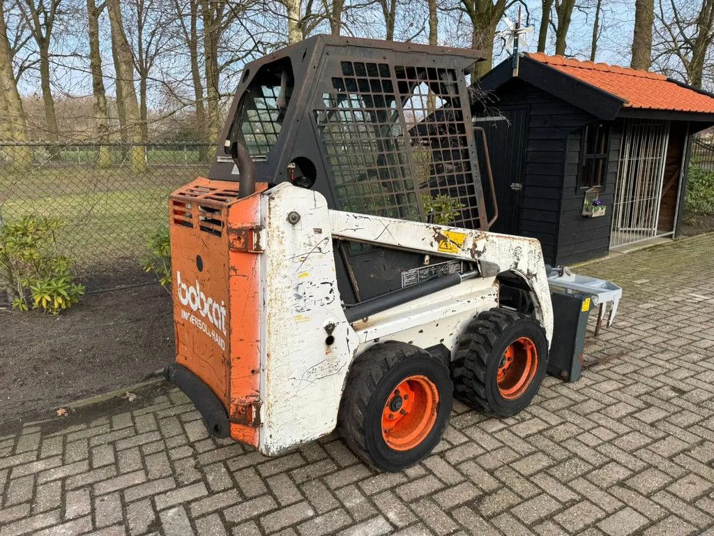 Bobcat 453 Schranklader shovel loader
