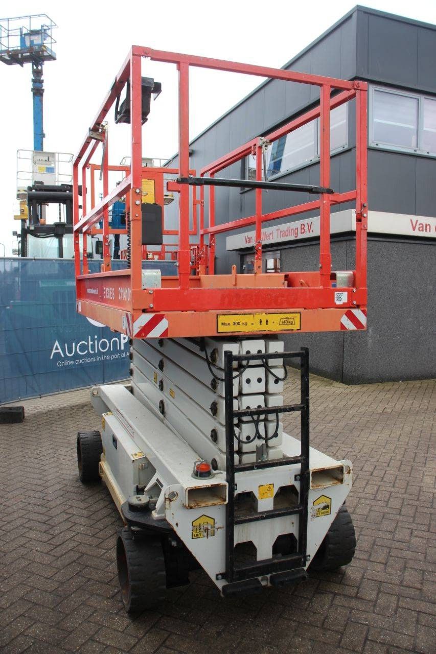 Scherenarbeitsbühne Holland Lift Ecostar HL-11812 Elektro 13,8 m 2013