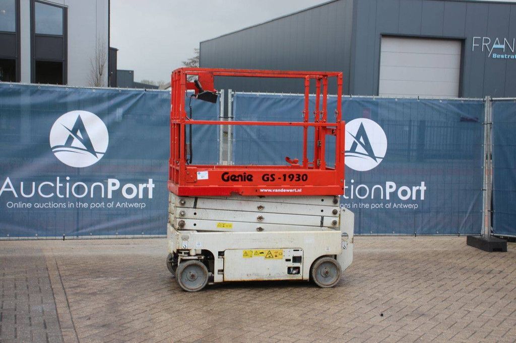 Scissor Lift Genie GS-1932 Electric 7.79m 2013