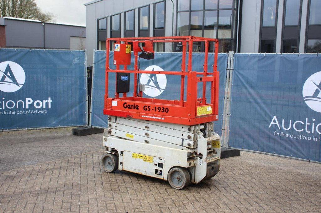 Scissor Lift Genie GS-1932 Electric 7.79m 2013