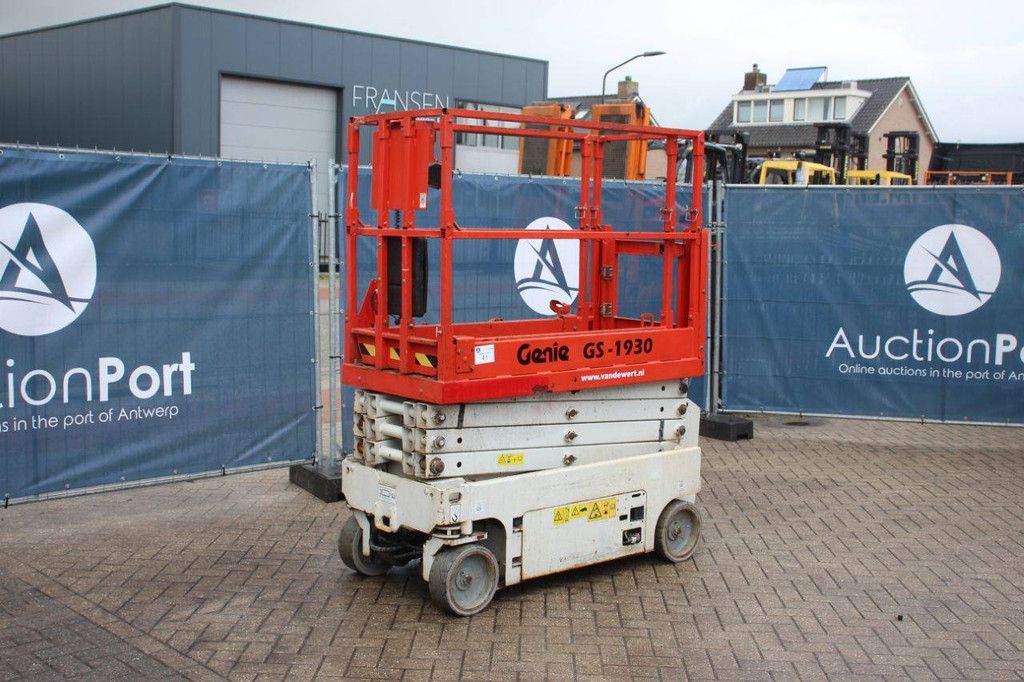 Scissor Lift Genie GS-1932 Electric 7.79m 2013