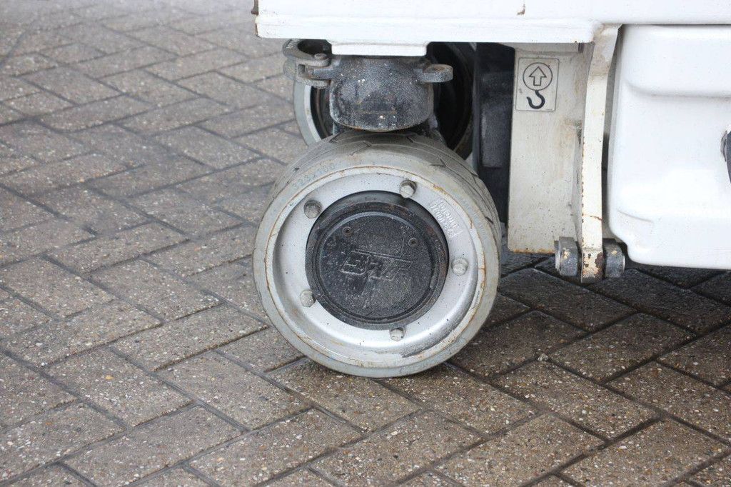 JLG 1930ES Electric Scissor Lift 7.72m 2015