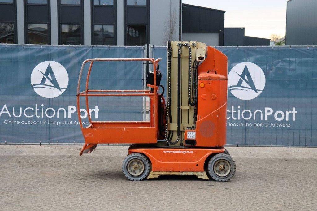 JLG TOUCAN 800 A 8m Elektro-Mastlift 2010