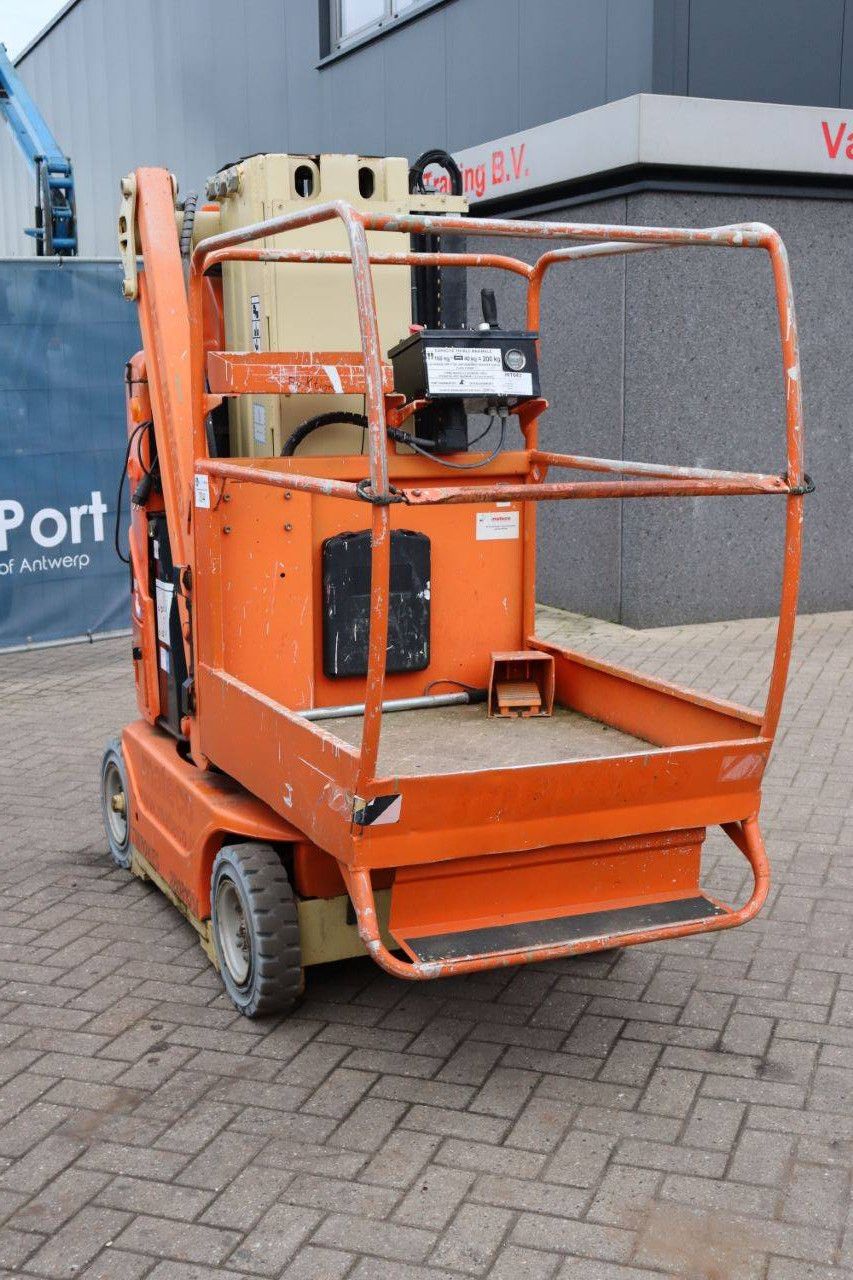 JLG TOUCAN 800 A 8m Elektro-Mastlift 2010