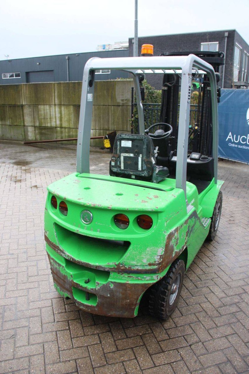 Forklift CESAB M325D Diesel 2500kg 2015