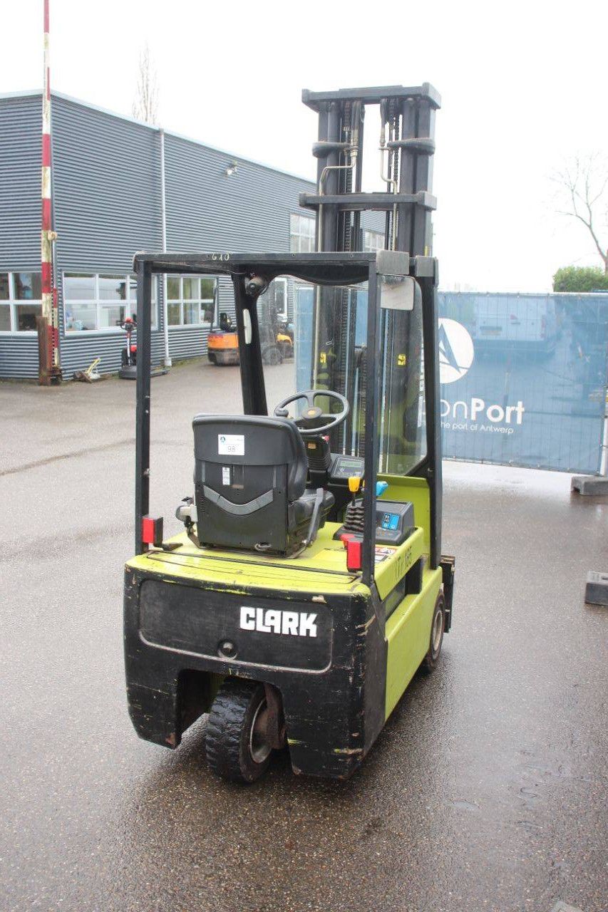 Gabelstapler Clark CTM 12 Elektro 1250 kg 6,58 m 1998