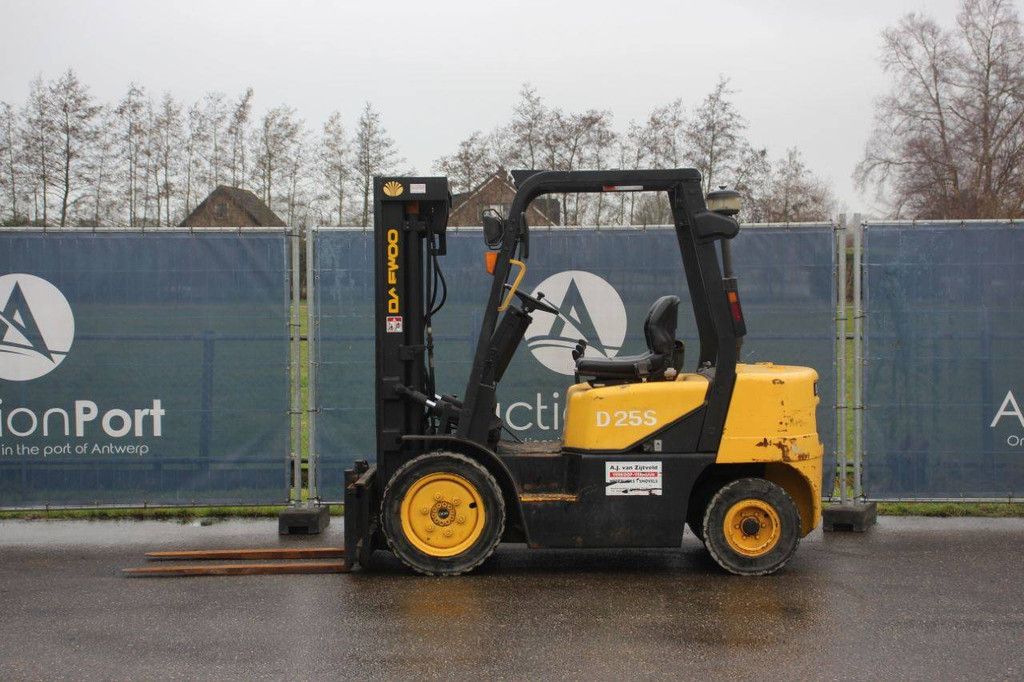 Gabelstapler Daewoo D25S Diesel