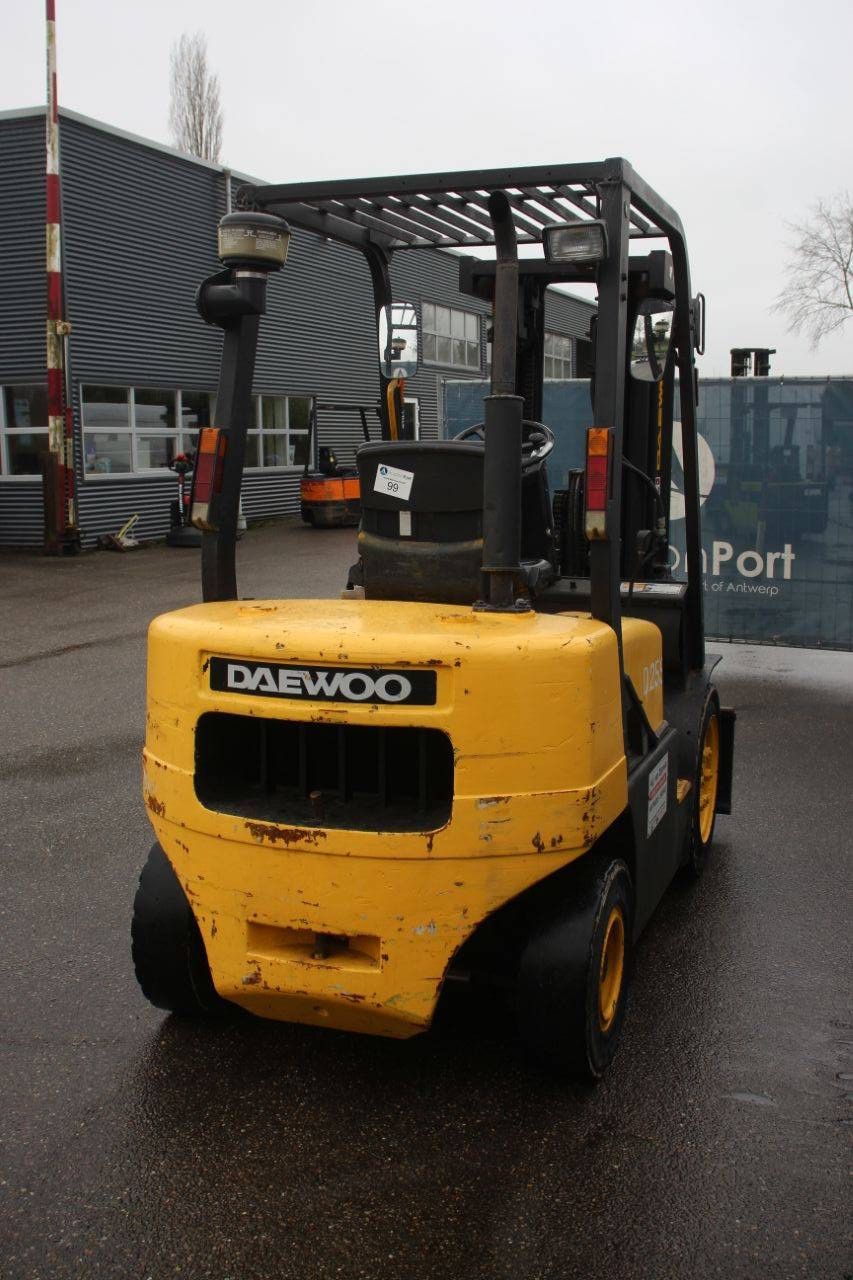 Gabelstapler Daewoo D25S Diesel