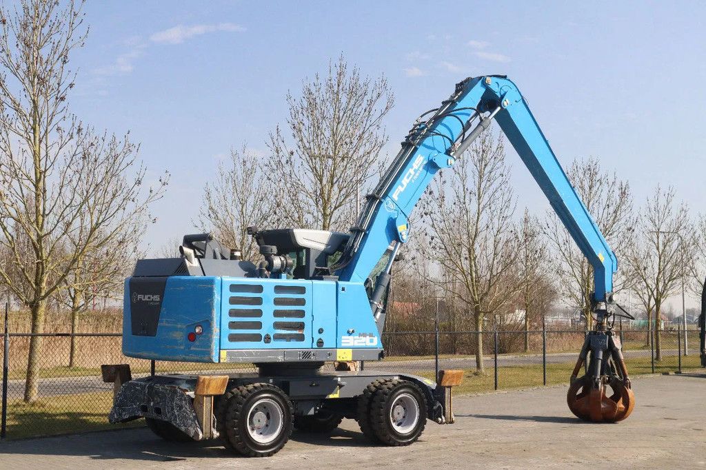 Fuchs MHL 320 | PEEL GRAB | UMSCHLAG | GOOD TIRES