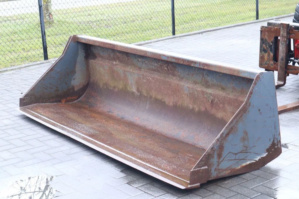 Schäffer 8082 | FORKS | BUCKET | EXTRA FUNCTION