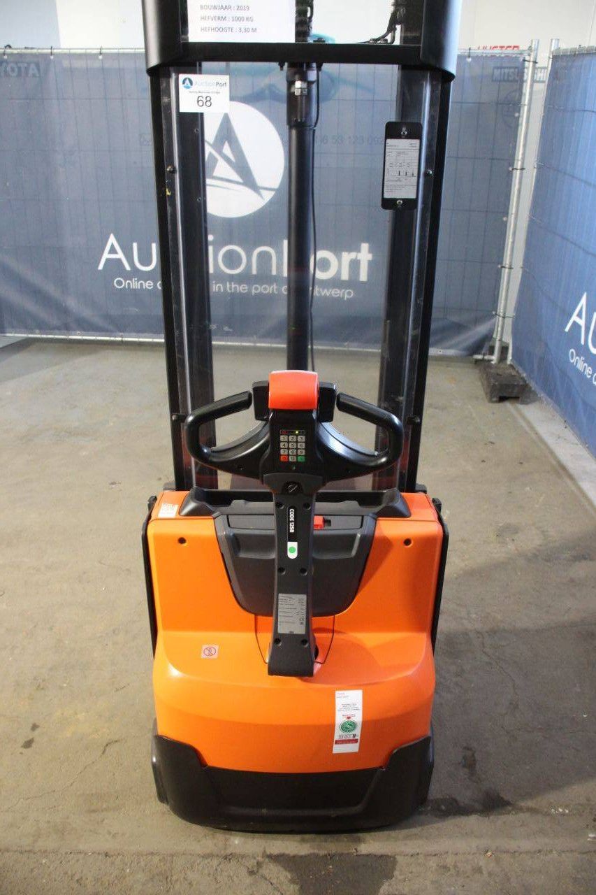 Toyota SWE100 Electric Stacker 1000kg 3.3m 2019