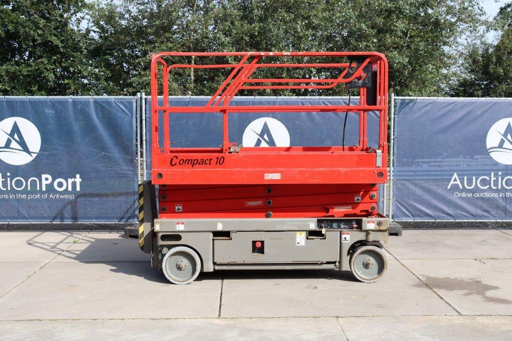 Scherenarbeitsbühne Haulotte Compact 10 Electric 450kg 10m 2013