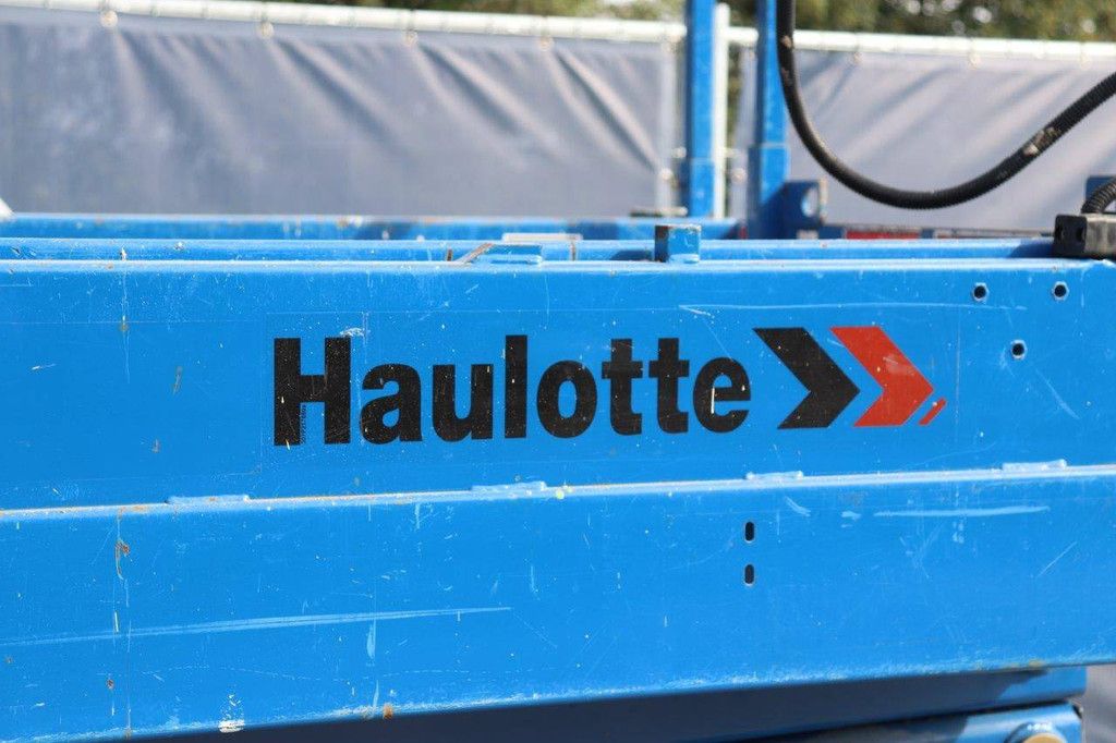 Scherenarbeitsbühne Haulotte Compact 14 Elektrisch 350 kg 13,8 m 2010
