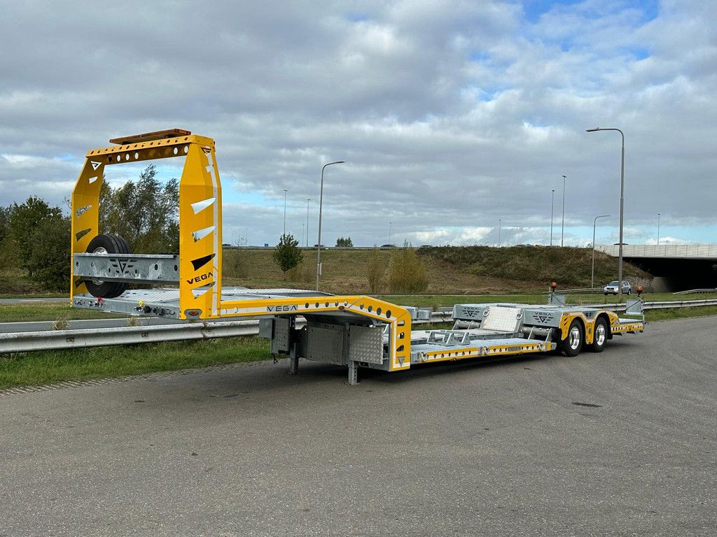 VEGA Trailer VEGAMAX 2 axle Truck transporter