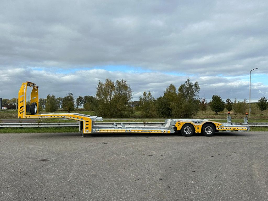 VEGA Trailer VEGAMAX 2 axle Truck transporter