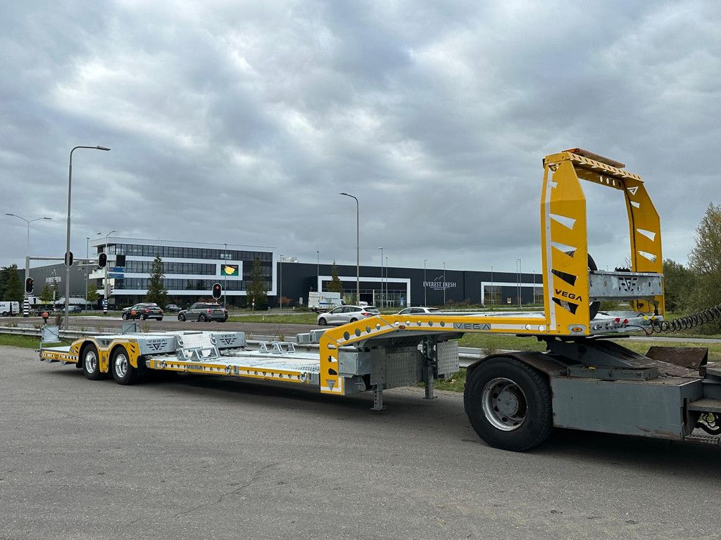 VEGA Trailer VEGAMAX 2 axle Truck transporter