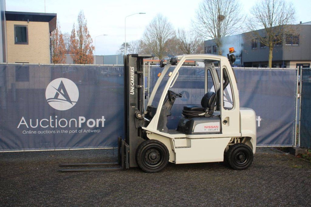Gabelstapler Nissan Y1D2A25Q Diesel 2100 kg 4,5 m 2014