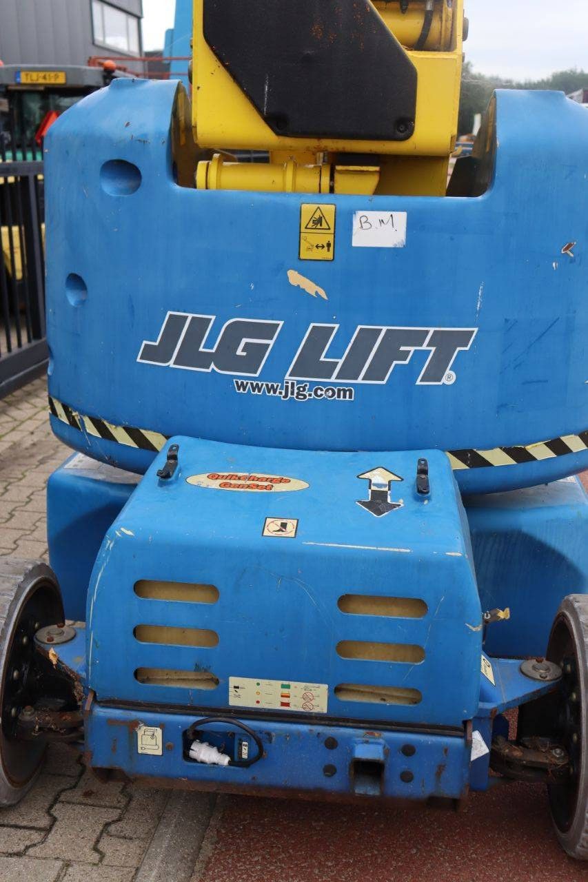 JLG M400AJPN Electric+Diesel 14.19m Articulated Boom Lift 2007