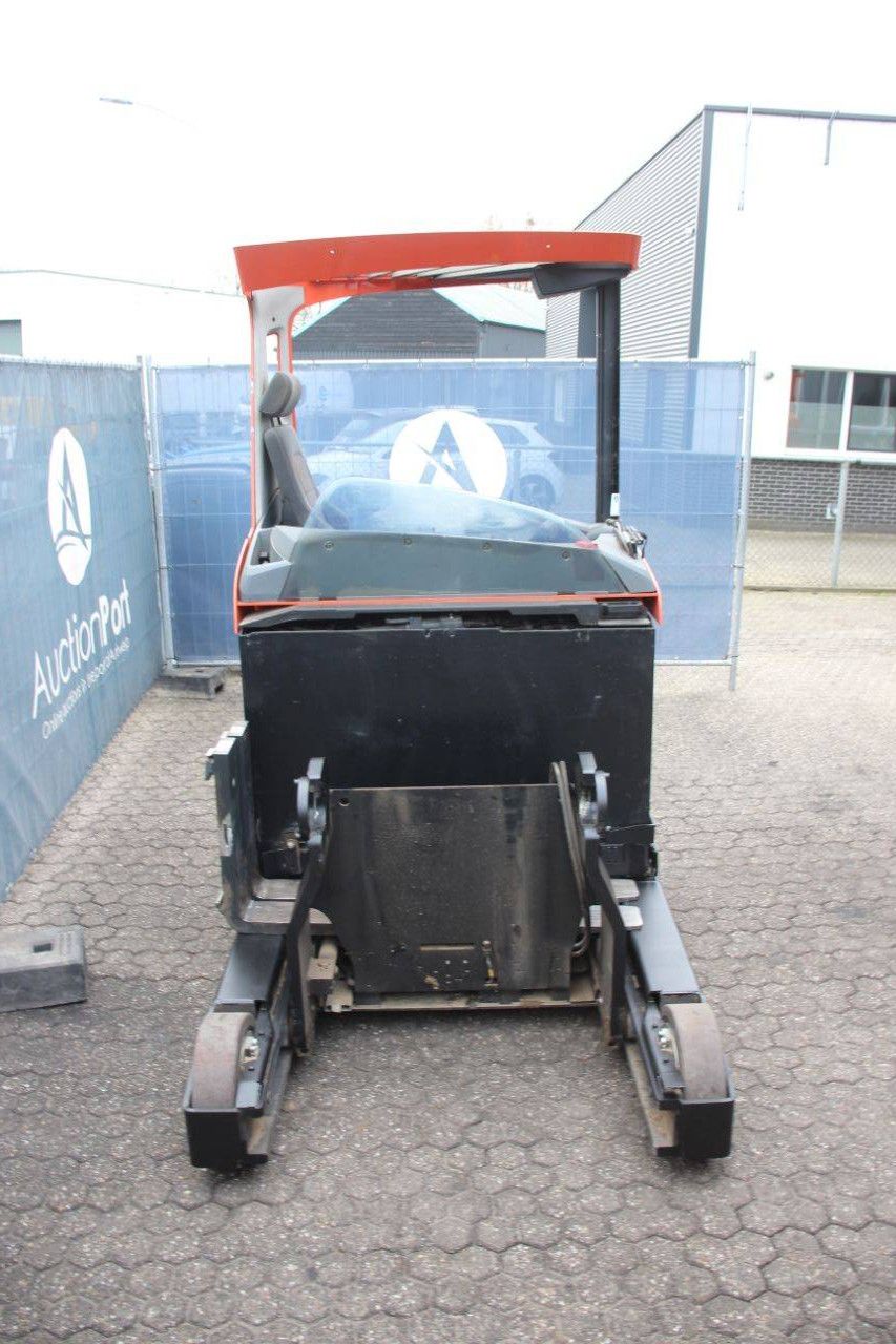 Reach truck Toyota RRE180 Electric 1800kg 2017