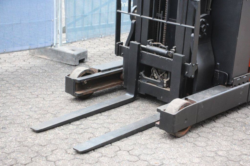 Reach truck BT RRE140 Electric 1400kg 2010