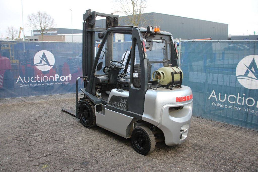 Nissan 25 LPG-Gabelstapler, 2500 kg