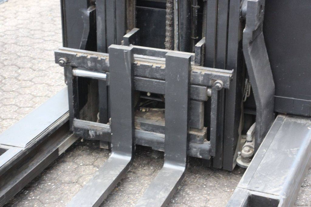 Schubmaststapler Yale MR14 Electric 1400 kg 4,6 m 2008