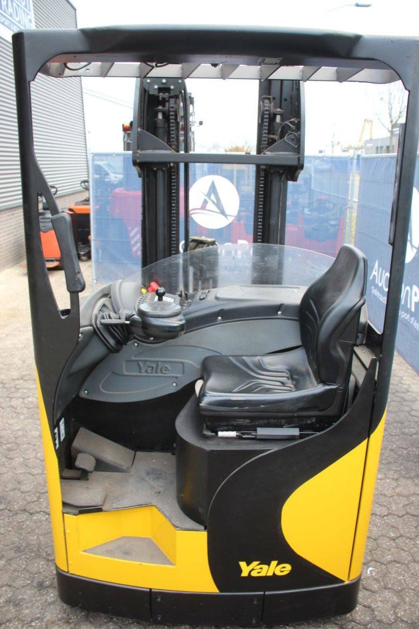 Schubmaststapler Yale MR14 Electric 1400 kg 4,6 m 2008