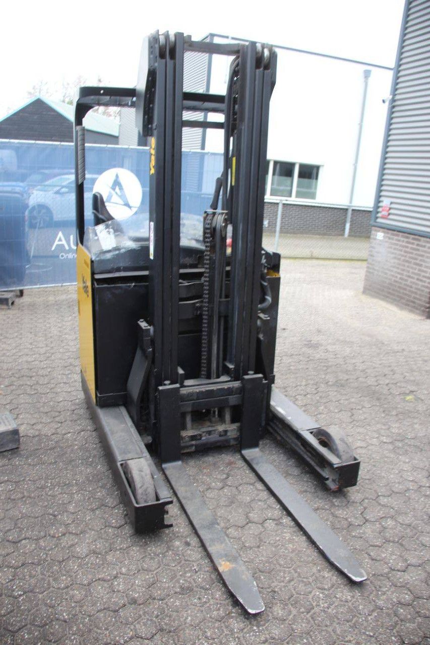 Reach truck Yale MR16 Electric 1600kg 2009