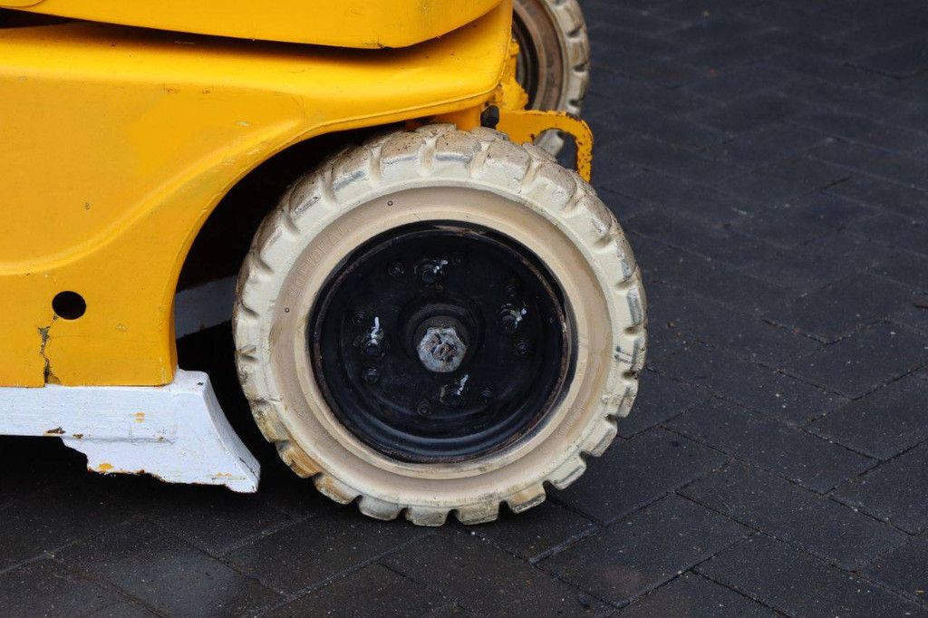 JLG Toucan 800 A Electric Articulating Boom Lift 2004