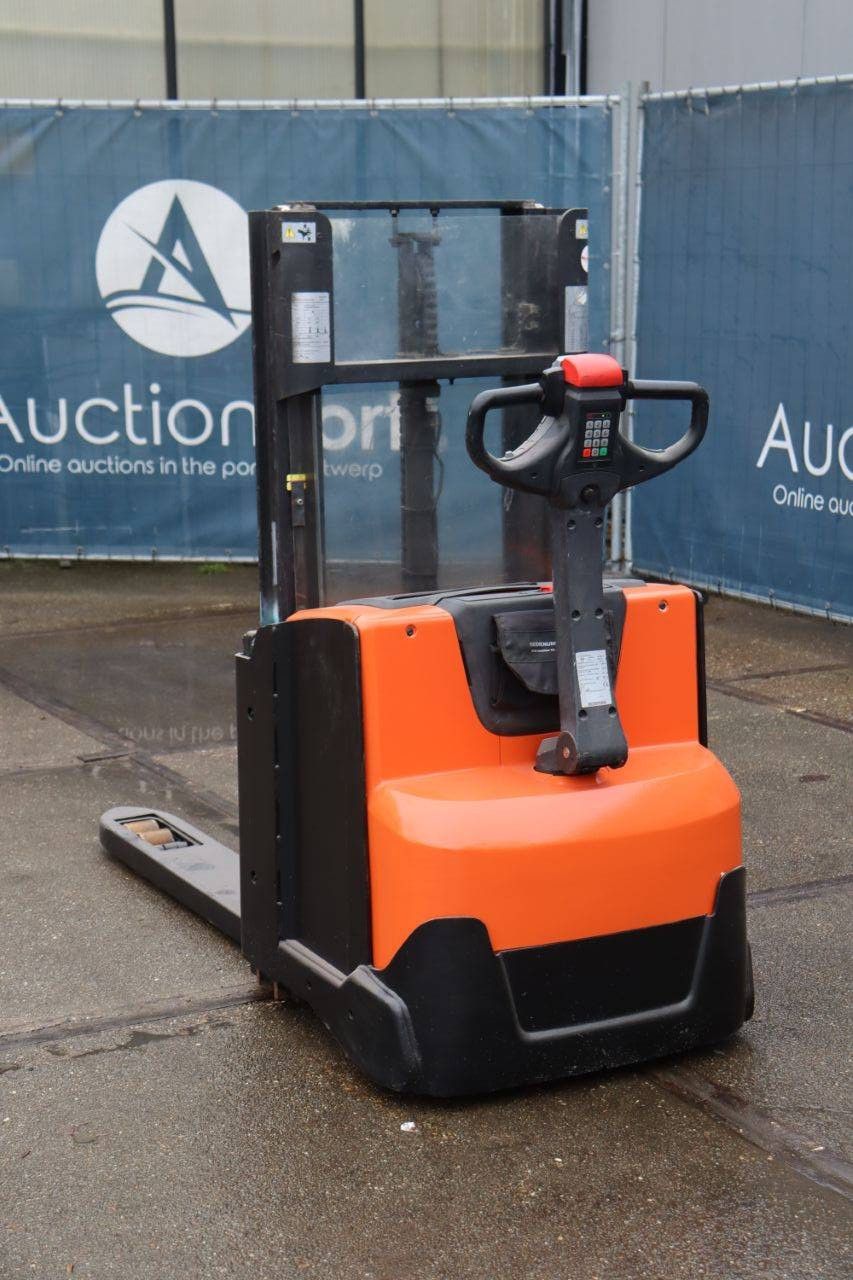 Stacker Toyota SWE200D Electric 1000kg 2016
