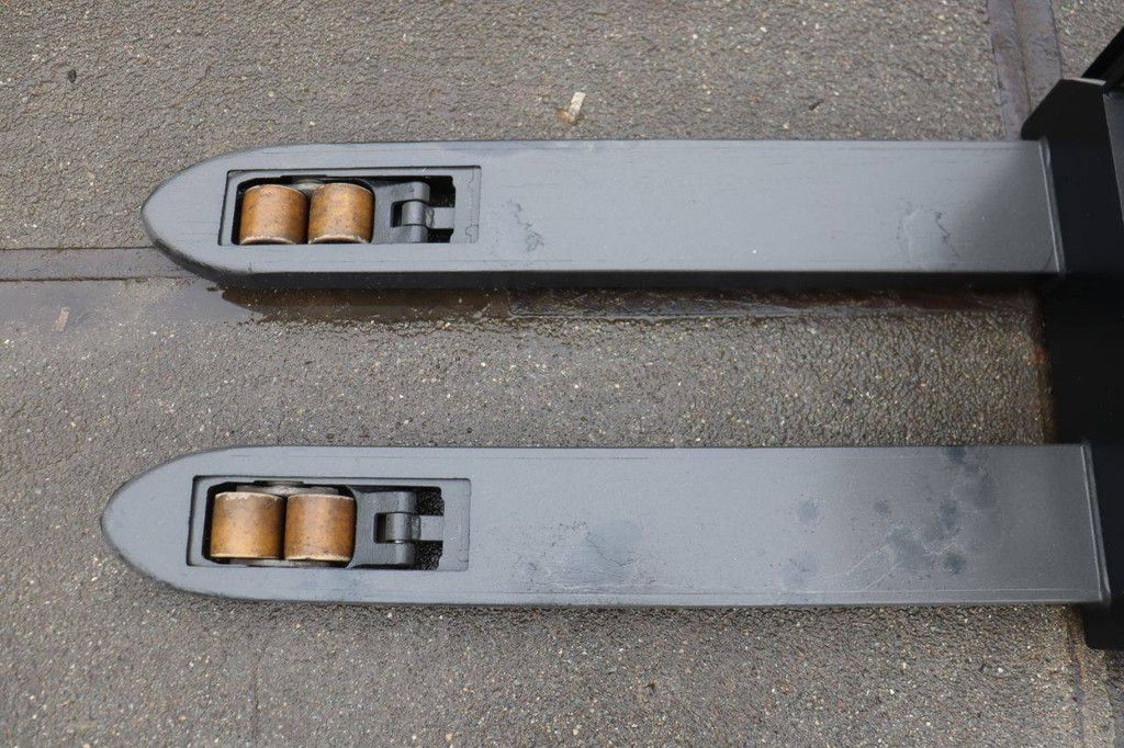 Stacker Toyota SWE200D Electric 1000kg 2016