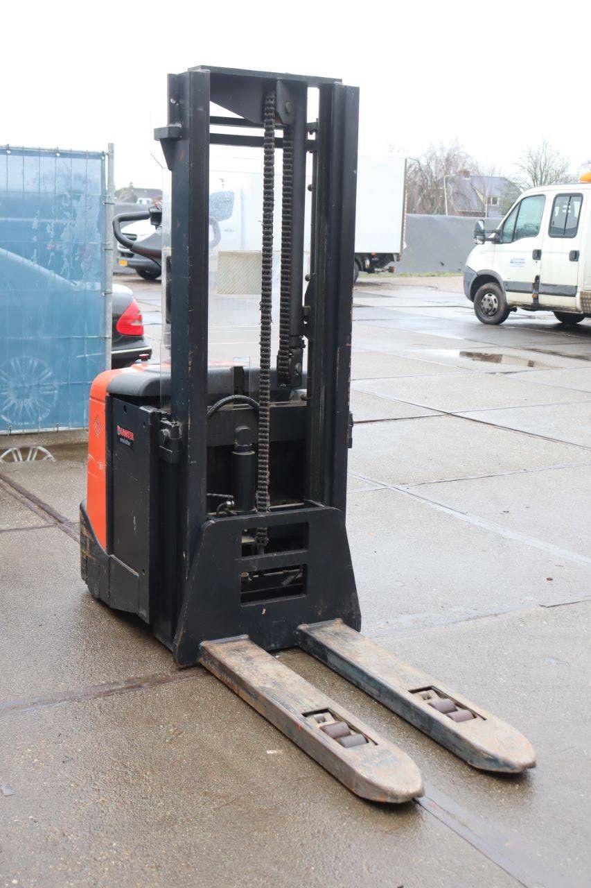 Stacker BT SPE160L Electric 1600kg 2008