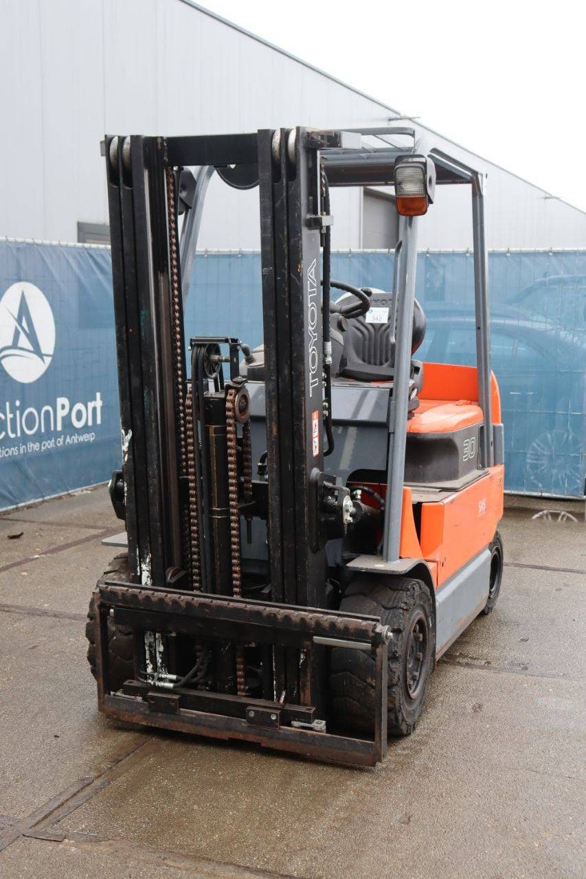 Toyota 7FBMF30 Elektro-Gabelstapler, 3000 kg, 4,3 m, Baujahr 2009