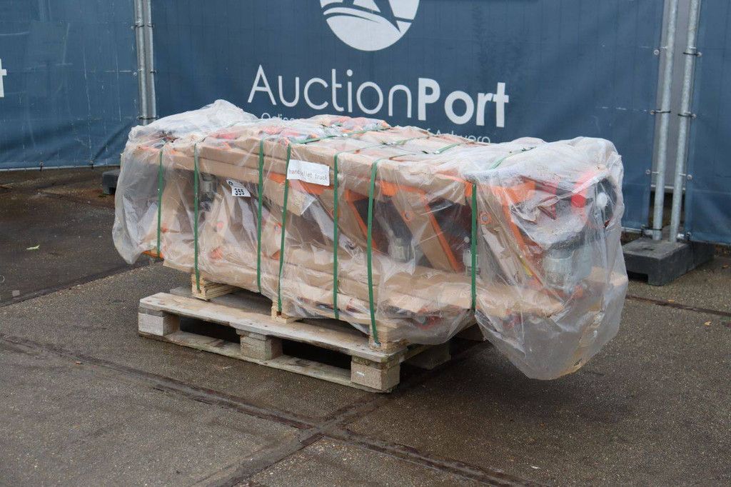 Lot of 6 Pallet Trucks New