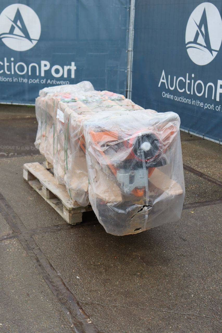 Lot of 6 Pallet Trucks New