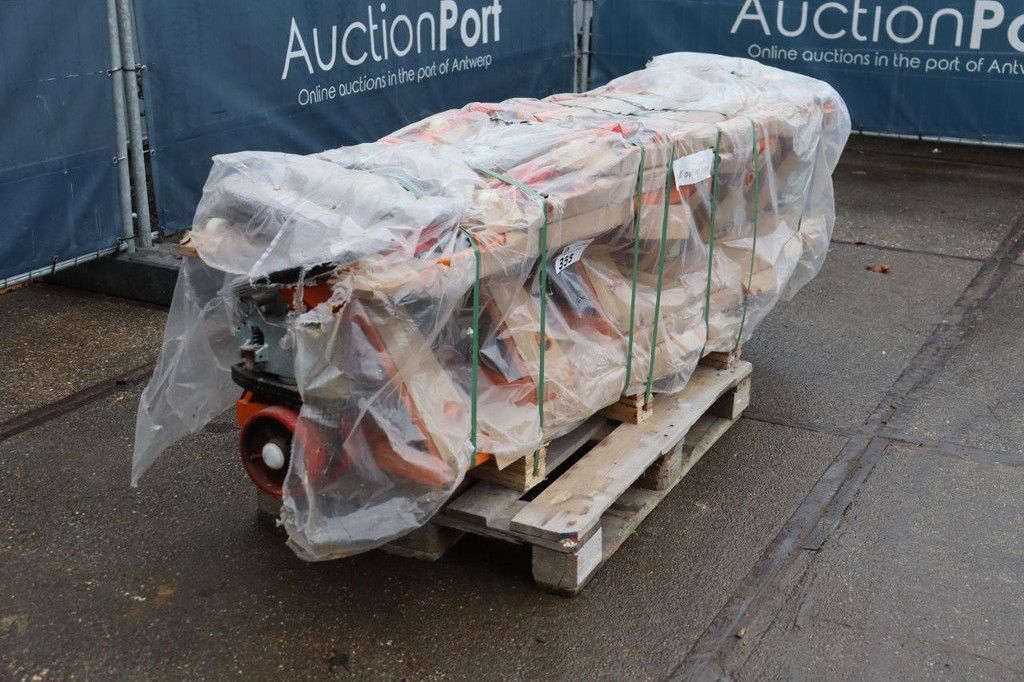 Lot of 6 Pallet Trucks New