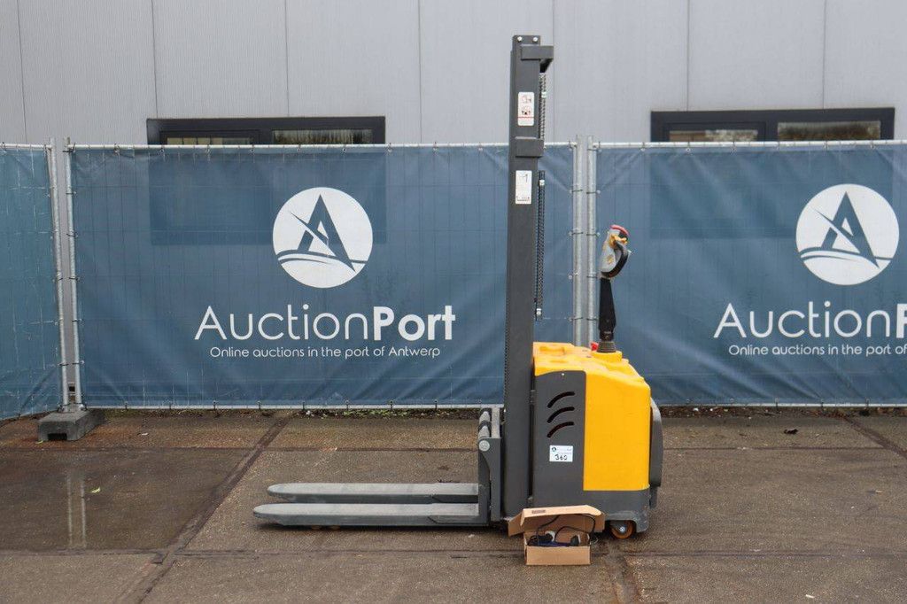 Stacker Jungheinrich EMD 220 Electric 2000kg