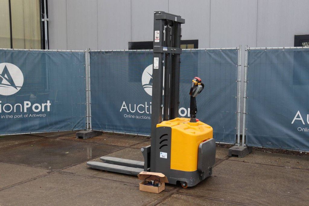 Stacker Jungheinrich EMD 220 Electric 2000kg