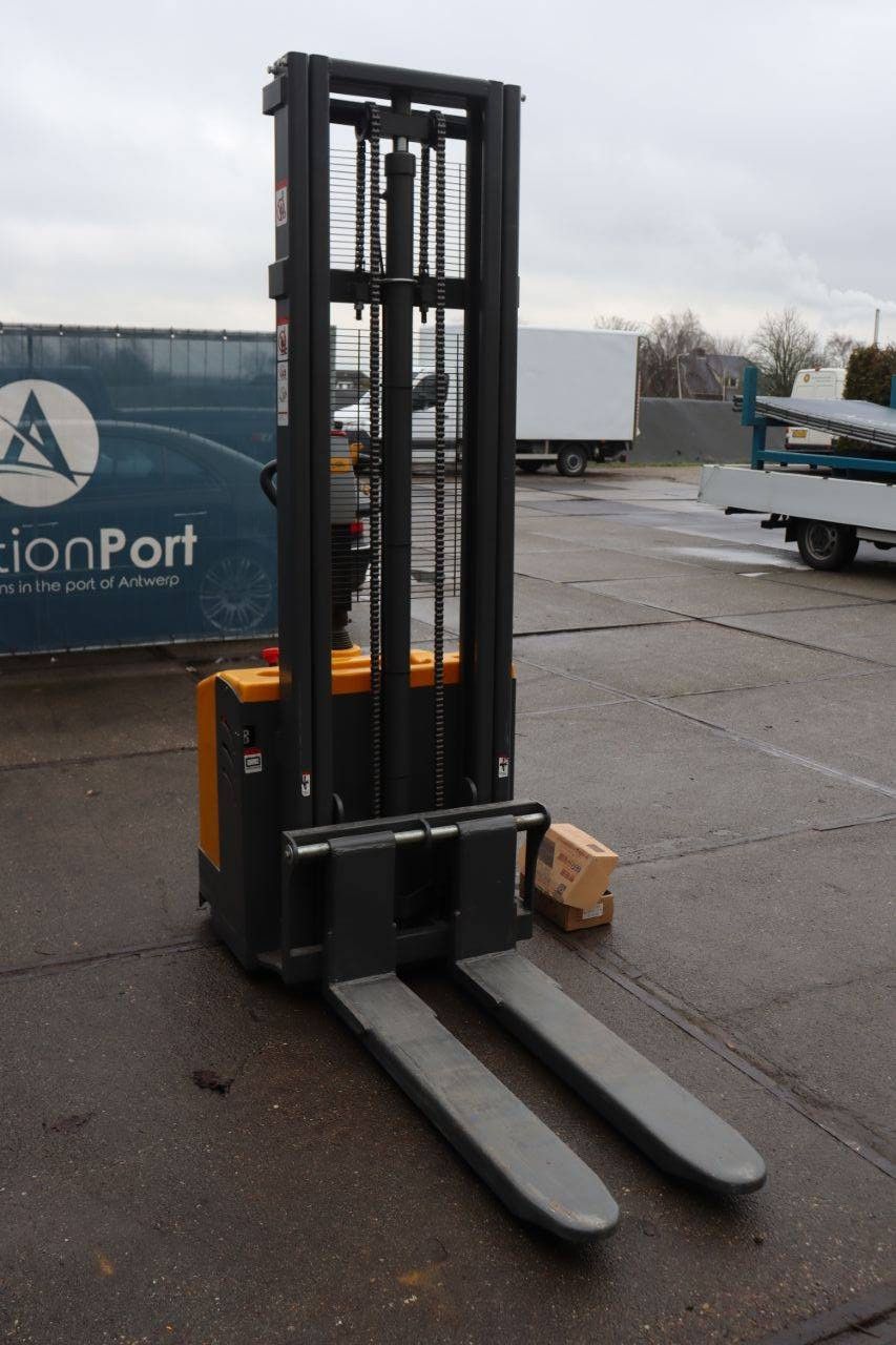 Stacker Jungheinrich EMD 220 Electric 2000kg