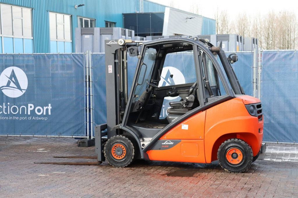 Gabelstapler Linde H25D Diesel 2500 kg 7,0 m 2003