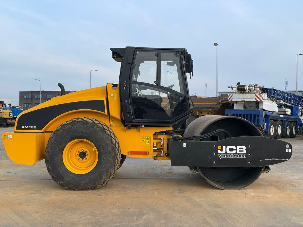 JCB VM166D