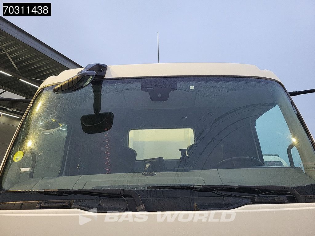 Renault D 210 4X2 14tonner 755cm open floor Automatic ACC Euro 6