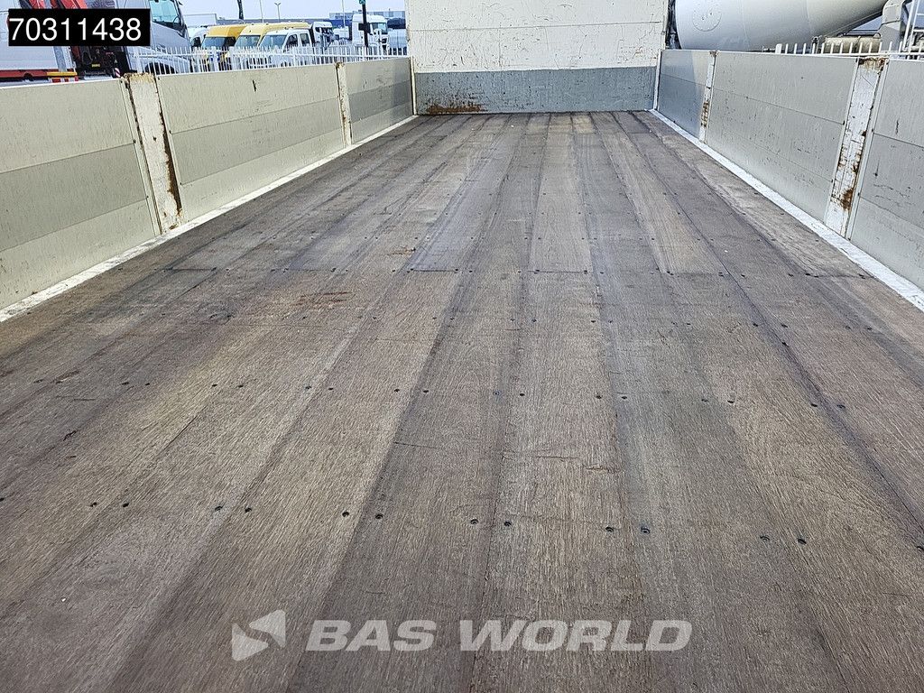 Renault D 210 4X2 14tonner 755cm open floor Automatic ACC Euro 6