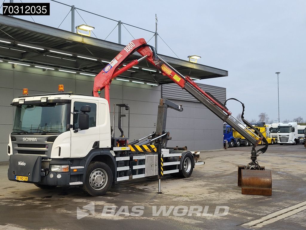 Scania P P230 4X2 NL-Truck HMF 1060K2 Kran Crane Hyva containersystem Euro 4