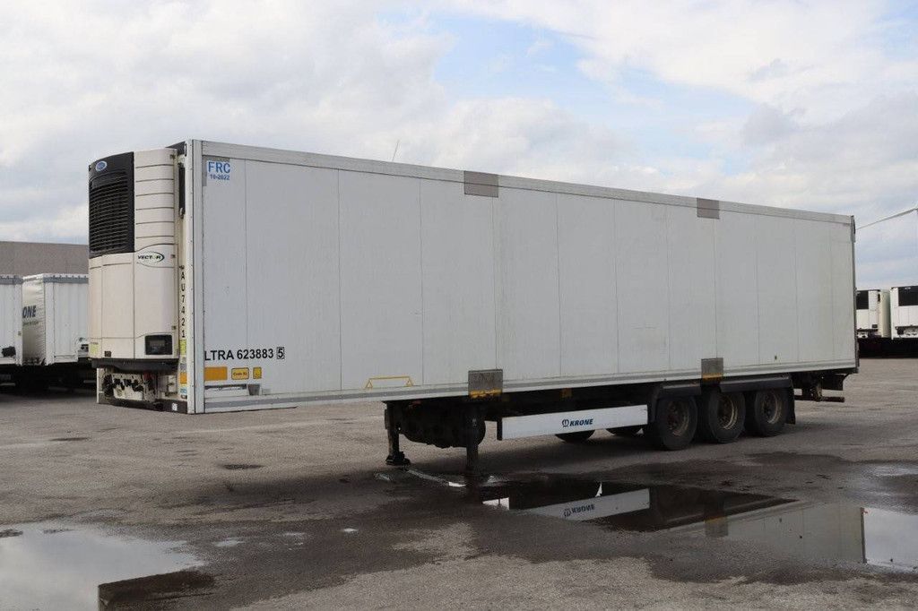 Closed Trailer Krone SD 2014