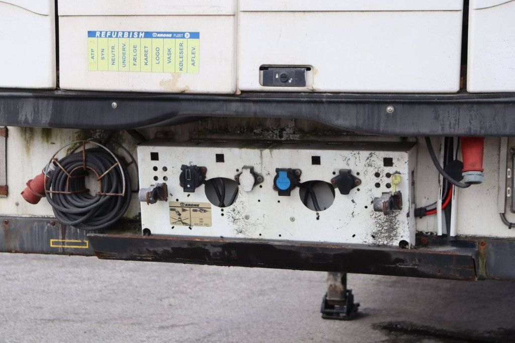 Closed Trailer Krone SD 2014