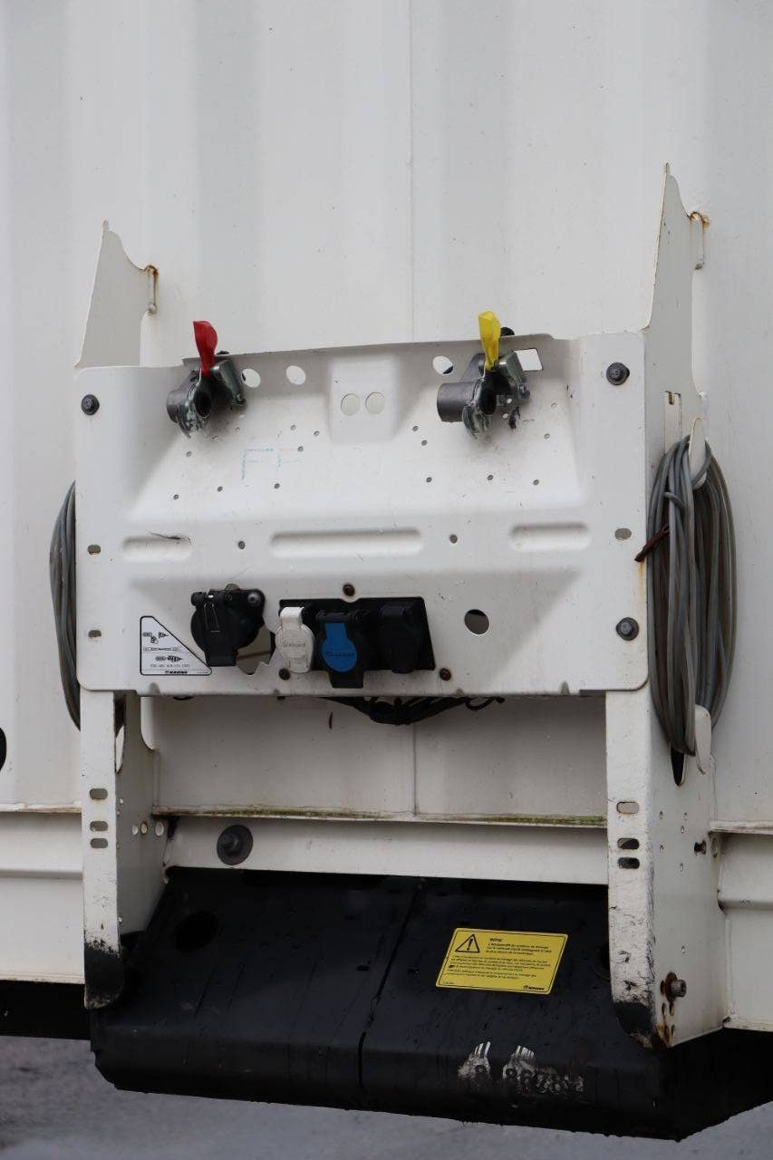 Krone SD 39000kg sliding tarpaulin trailer