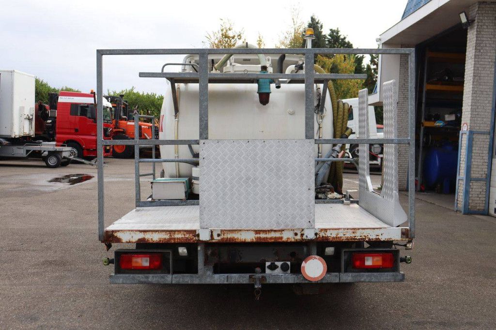 Volvo FL6 Diesel 250hp box truck