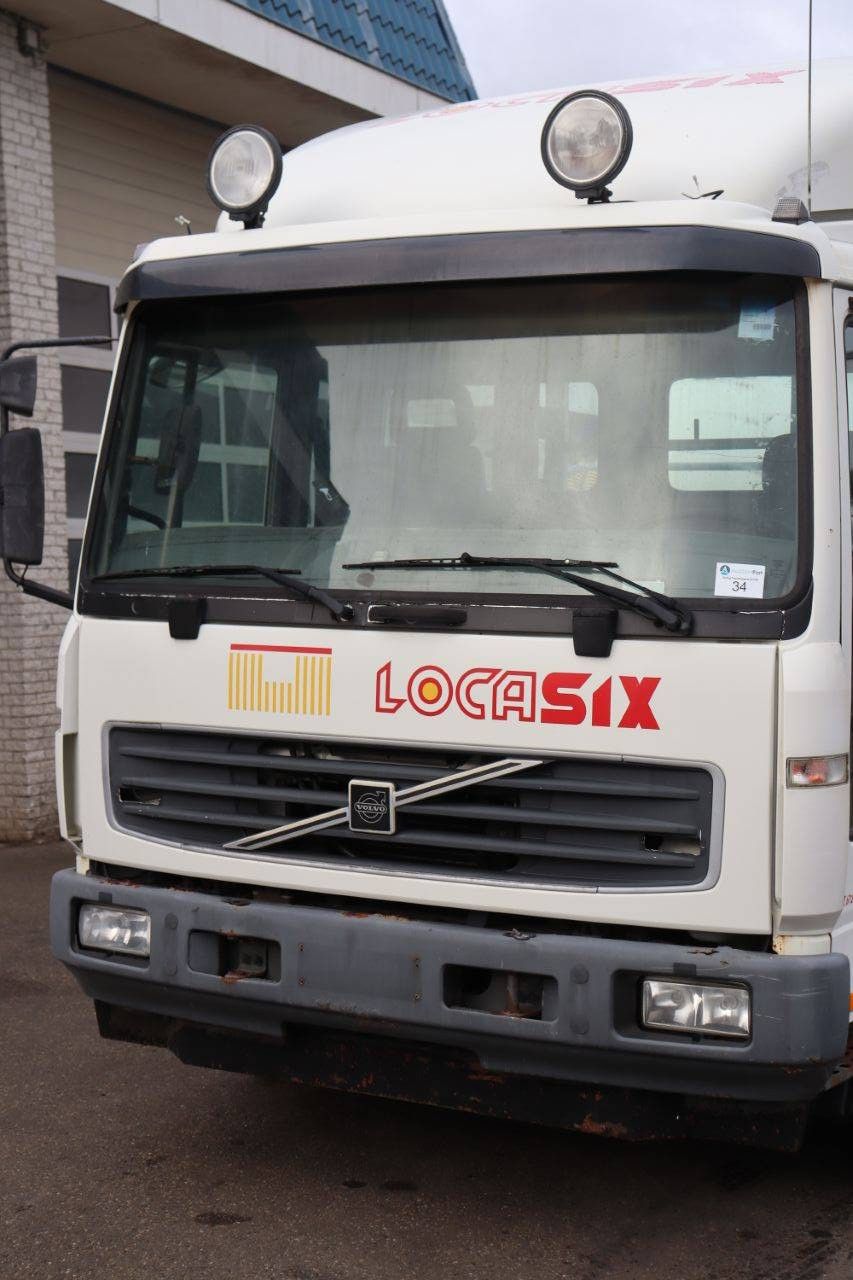 Volvo FL6 Diesel 250hp box truck